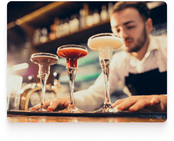Controle de vendas no bar do evento com conciliação automática e gestão de estoque.